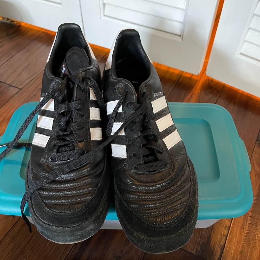 Adidas tennis shoes